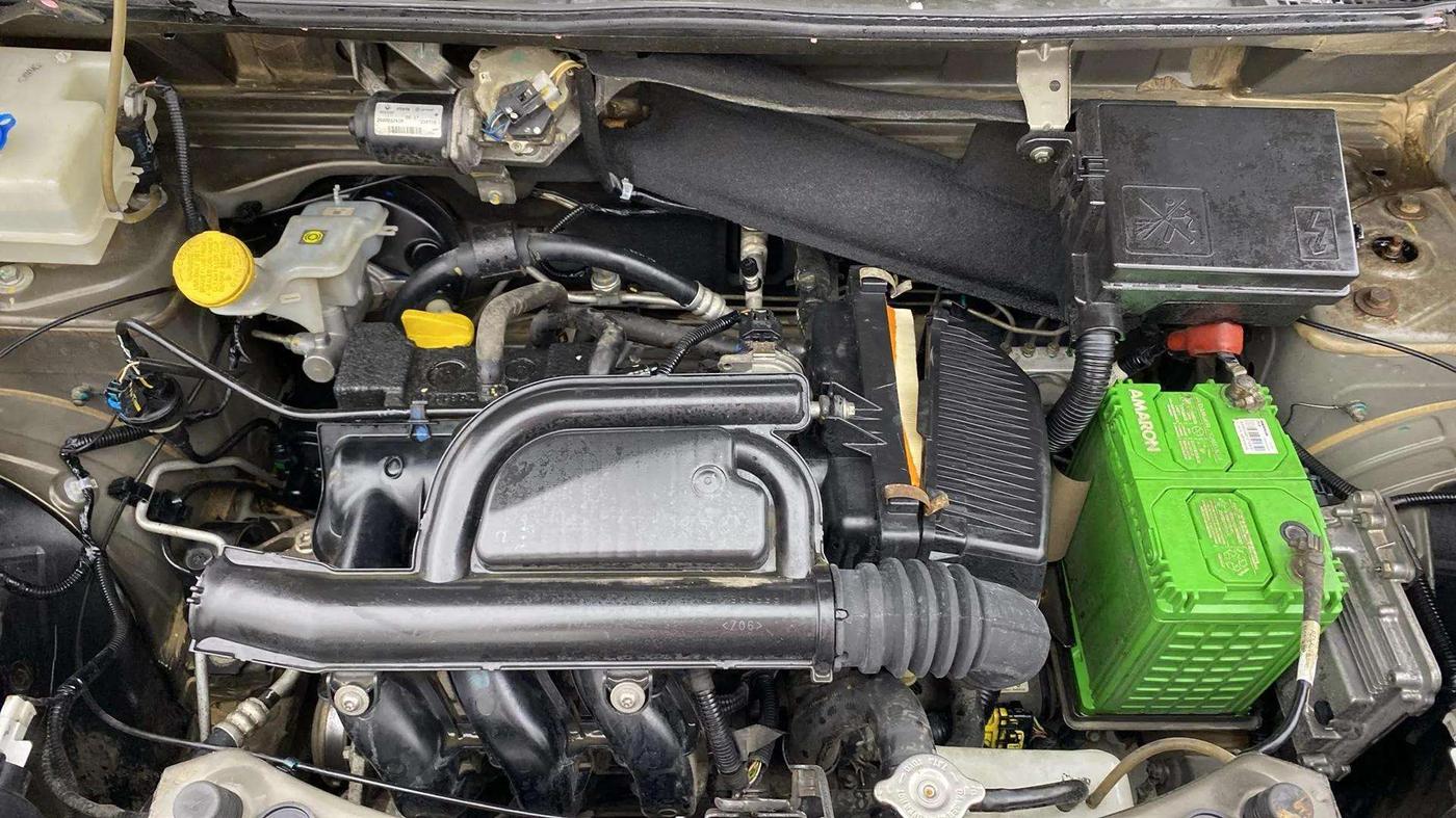2019 Renault Kwid RXT 1.0 AMT (O), Petrol, Automatic, 27,047 km, Engine View