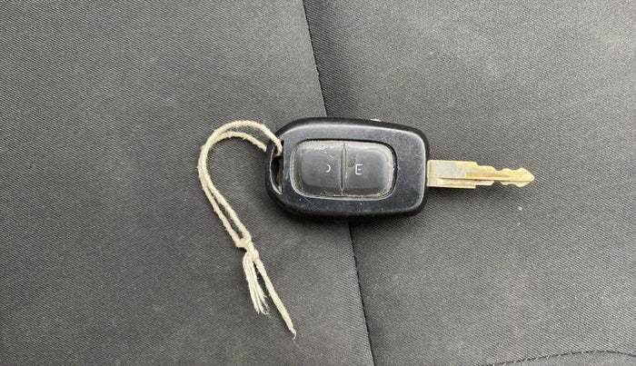 2019 Renault Kwid RXT 1.0 AMT (O), Petrol, Automatic, 27,047 km, Key Close Up