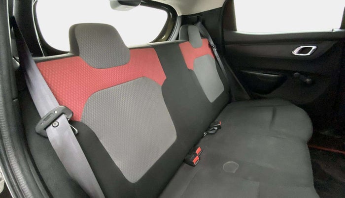 2019 Renault Kwid RXT 1.0 AMT (O), Petrol, Automatic, 27,047 km, Right Side Rear Door Cabin