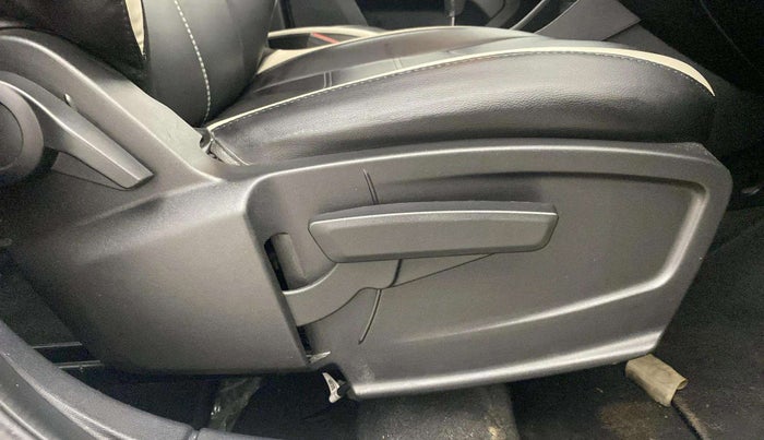 2022 Tata PUNCH ACCOMPLISHED AMT, Petrol, Automatic, 20,546 km, Driver Side Adjustment Panel