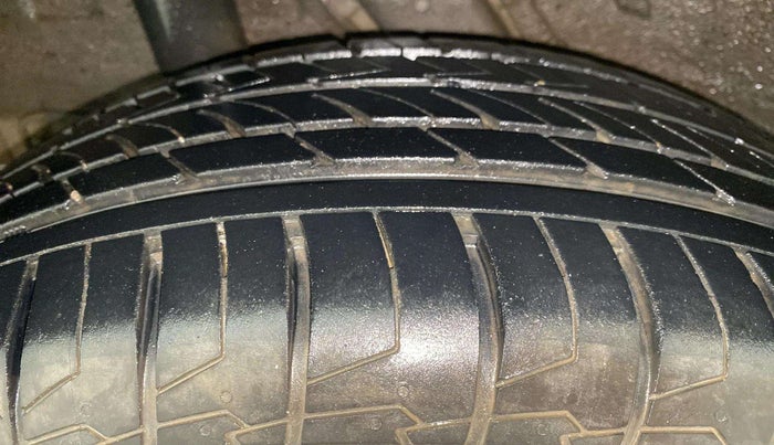 2019 Hyundai VENUE SX PLUS 1.0 TURBO DCT, Petrol, Automatic, 29,247 km, Right Rear Tyre Tread