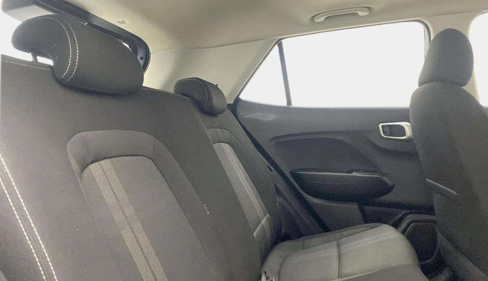 2019 Hyundai VENUE SX PLUS 1.0 TURBO DCT, Petrol, Automatic, 29,247 km, Right Side Rear Door Cabin