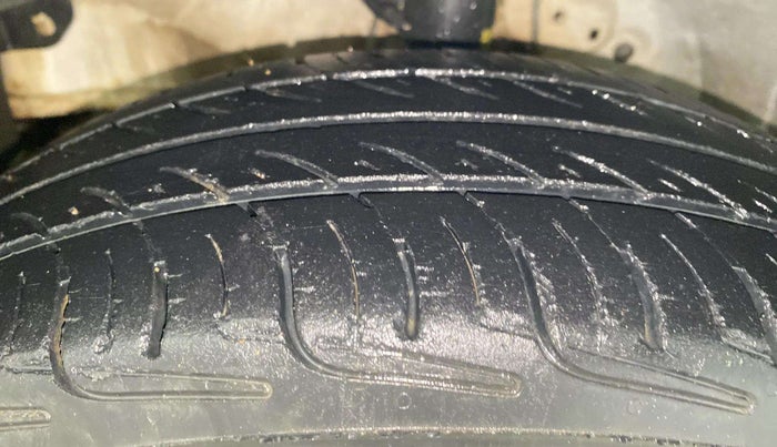 2016 Honda Brio S MT, Petrol, Manual, 39,748 km, Left Front Tyre Tread
