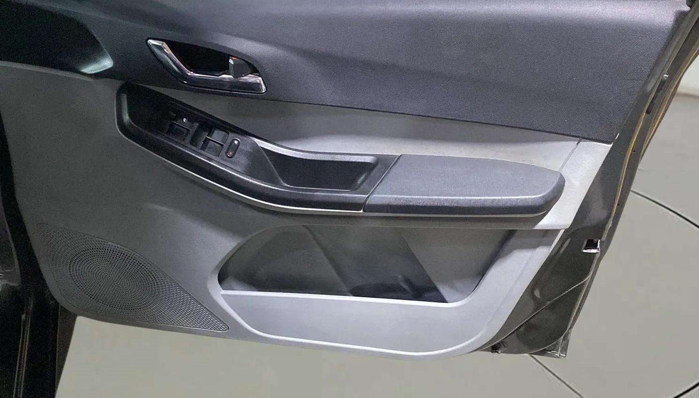 2021 Tata Tiago XZA PLUS PETROL, Petrol, Automatic, 5,458 km, Driver Side Door Panels Control