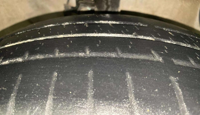 2015 Hyundai Xcent S 1.2, Petrol, Manual, 23,723 km, Right Front Tyre Tread
