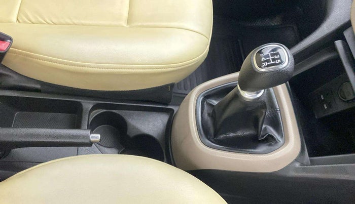 2015 Hyundai Xcent S 1.2, Petrol, Manual, 23,723 km, Gear Lever