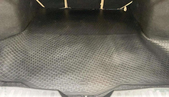 2020 Maruti Ciaz ZETA AT 1.5  SHVS PETROL, Petrol, Automatic, 68,348 km, Boot Inside