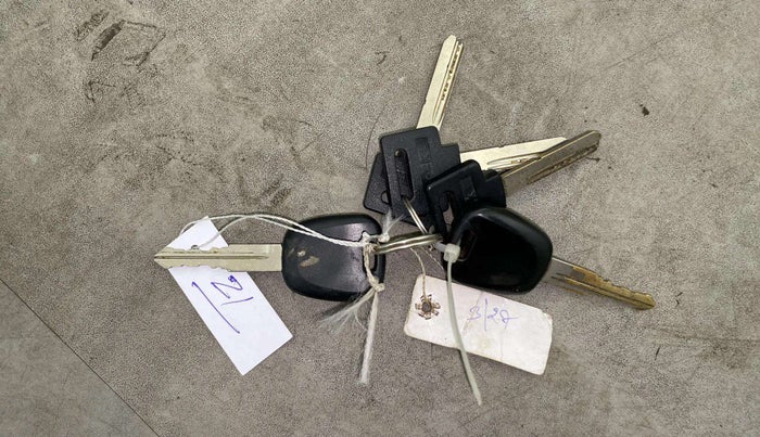 2015 Maruti Baleno SIGMA PETROL 1.2, Petrol, Manual, 49,938 km, Key Close Up