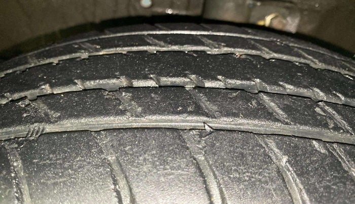 2017 Maruti Celerio ZXI AMT (O), Petrol, Automatic, 41,307 km, Left Front Tyre Tread