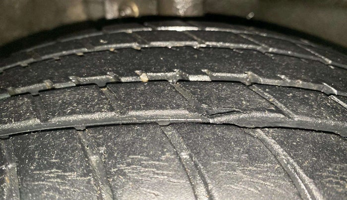 2017 Maruti Celerio ZXI AMT (O), Petrol, Automatic, 41,307 km, Right Front Tyre Tread
