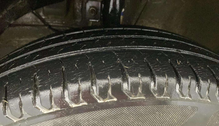 2019 Maruti Dzire VXI, Petrol, Manual, 29,277 km, Left Front Tyre Tread