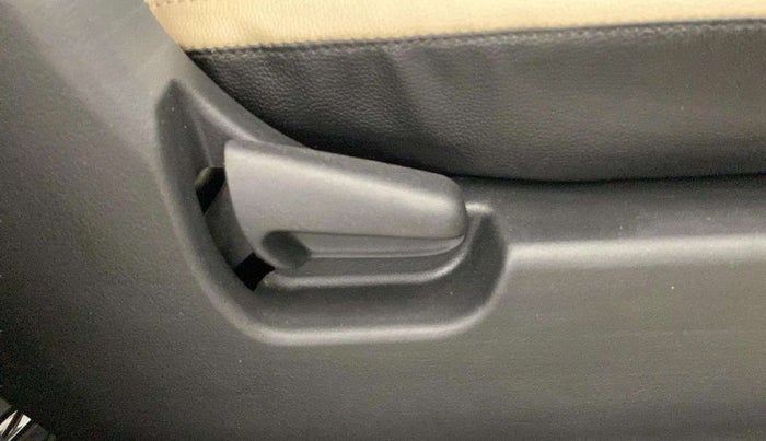 2014 Maruti Wagon R 1.0 VXI, Petrol, Manual, 16,260 km, Driver Side Adjustment Panel