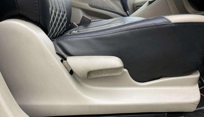2016 Maruti Celerio ZXI AMT (O), Petrol, Automatic, 62,935 km, Driver Side Adjustment Panel
