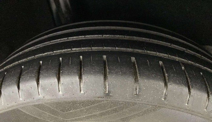 2018 Maruti Baleno ZETA PETROL 1.2, Petrol, Manual, 72,566 km, Right Rear Tyre Tread