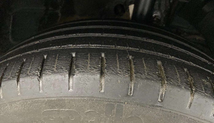 2018 Maruti Baleno ZETA PETROL 1.2, Petrol, Manual, 72,566 km, Right Front Tyre Tread