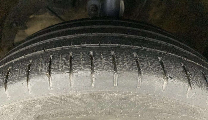 2018 Maruti Baleno ZETA PETROL 1.2, Petrol, Manual, 72,566 km, Left Front Tyre Tread