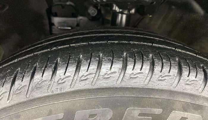 2020 Hyundai VENUE SX 1.0 TURBO, Petrol, Manual, 52,730 km, Left Front Tyre Tread