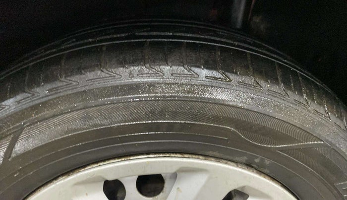 2016 Maruti Vitara Brezza LDI (O), Diesel, Manual, 67,383 km, Left Rear Tyre Tread
