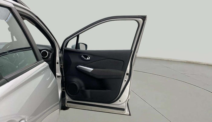 2021 Nissan Kicks XV 1.5, Petrol, Manual, 8,555 km, RHS Front Door