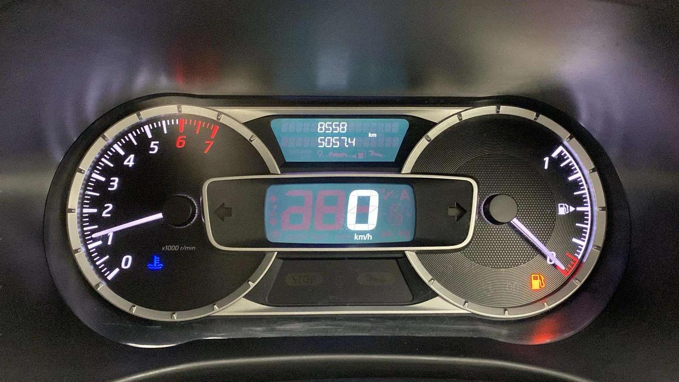 2021 Nissan Kicks XV 1.5, Petrol, Manual, 8,555 km, Odometer Image