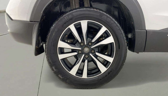 2021 Nissan Kicks XV 1.5, Petrol, Manual, 8,555 km, Right Rear Wheel