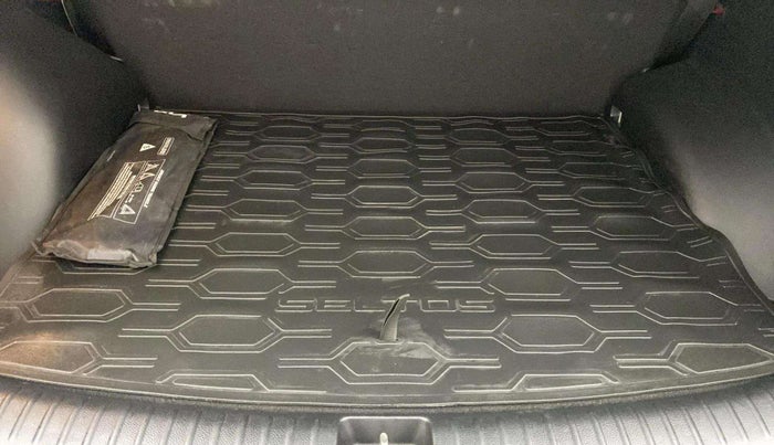 2022 KIA SELTOS HTK PLUS 1.5 IMT, Petrol, Manual, 18,163 km, Boot Open Zoomed View