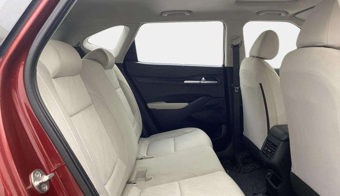 2022 KIA SELTOS HTK PLUS 1.5 IMT, Petrol, Manual, 18,163 km, Right Side Rear Door Cabin