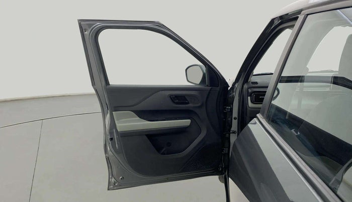 2023 Tata PUNCH ADVENTURE RHYTHM CNG, CNG, Manual, 26,373 km, LHS Front Door