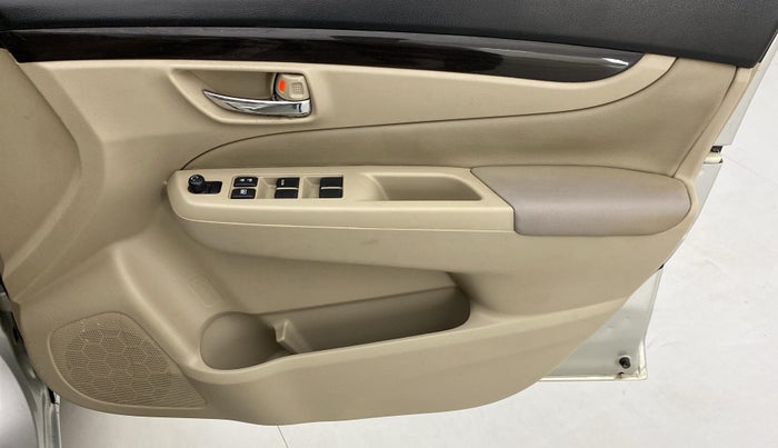 2016 Maruti Ciaz ZXI+, Petrol, Manual, 36,520 km, Driver Side Door Panels Control