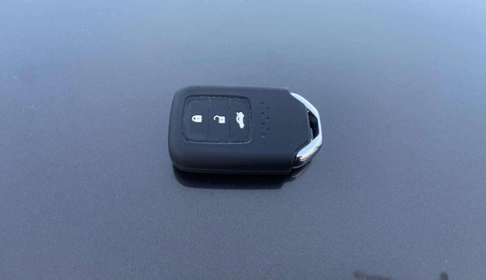 2019 Honda City 1.5L I-VTEC V MT, Petrol, Manual, 99,327 km, Key Close Up