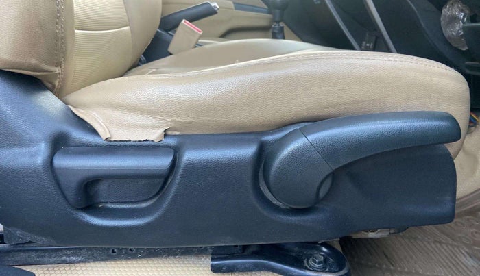 2019 Honda City 1.5L I-VTEC V MT, Petrol, Manual, 99,327 km, Driver Side Adjustment Panel