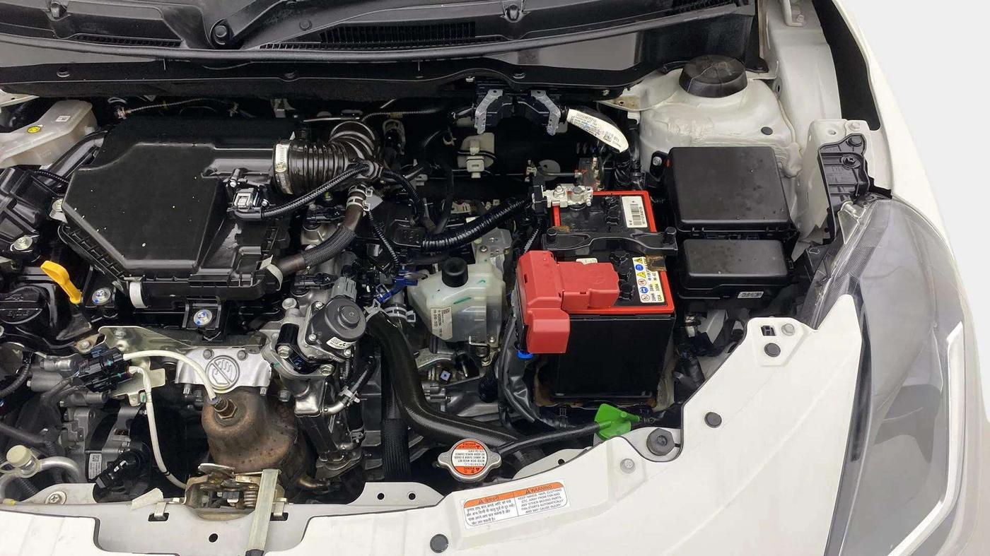 2024 Maruti Swift VXi (O) AMT, Petrol, Automatic, 20,681 km, Engine View - Left
