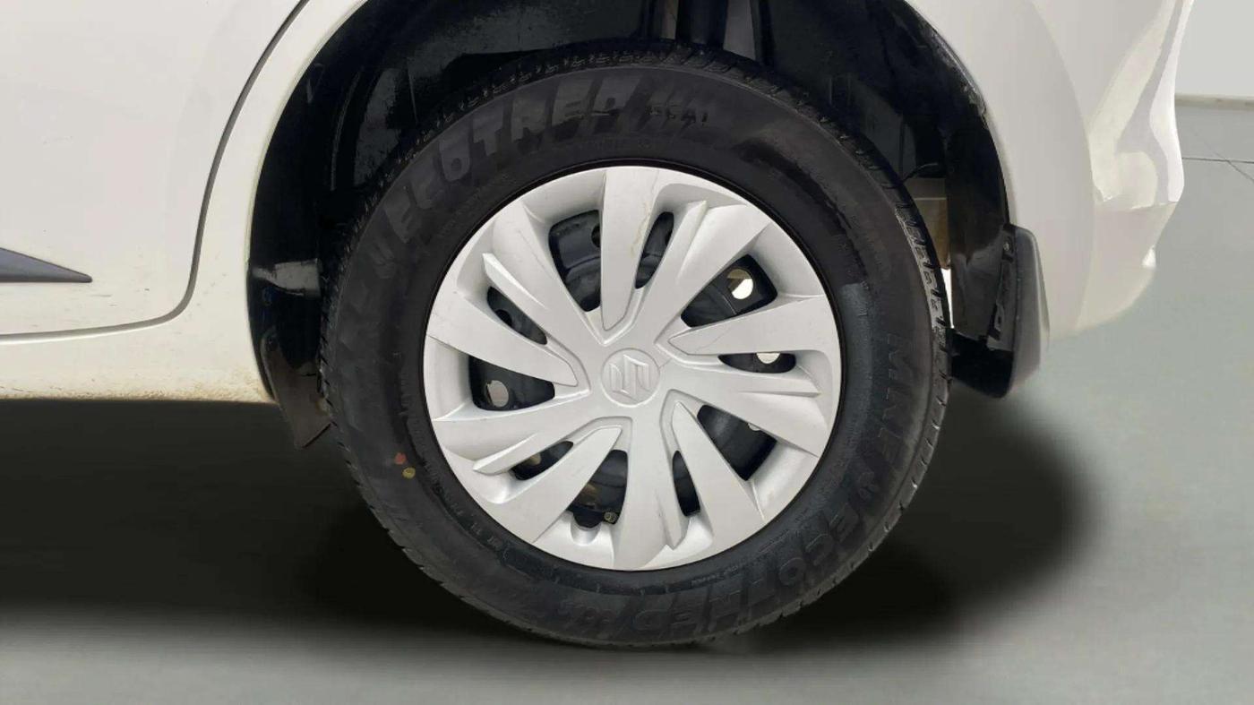 2024 Maruti Swift VXi (O) AMT, Petrol, Automatic, 20,681 km, Left Rear Wheel