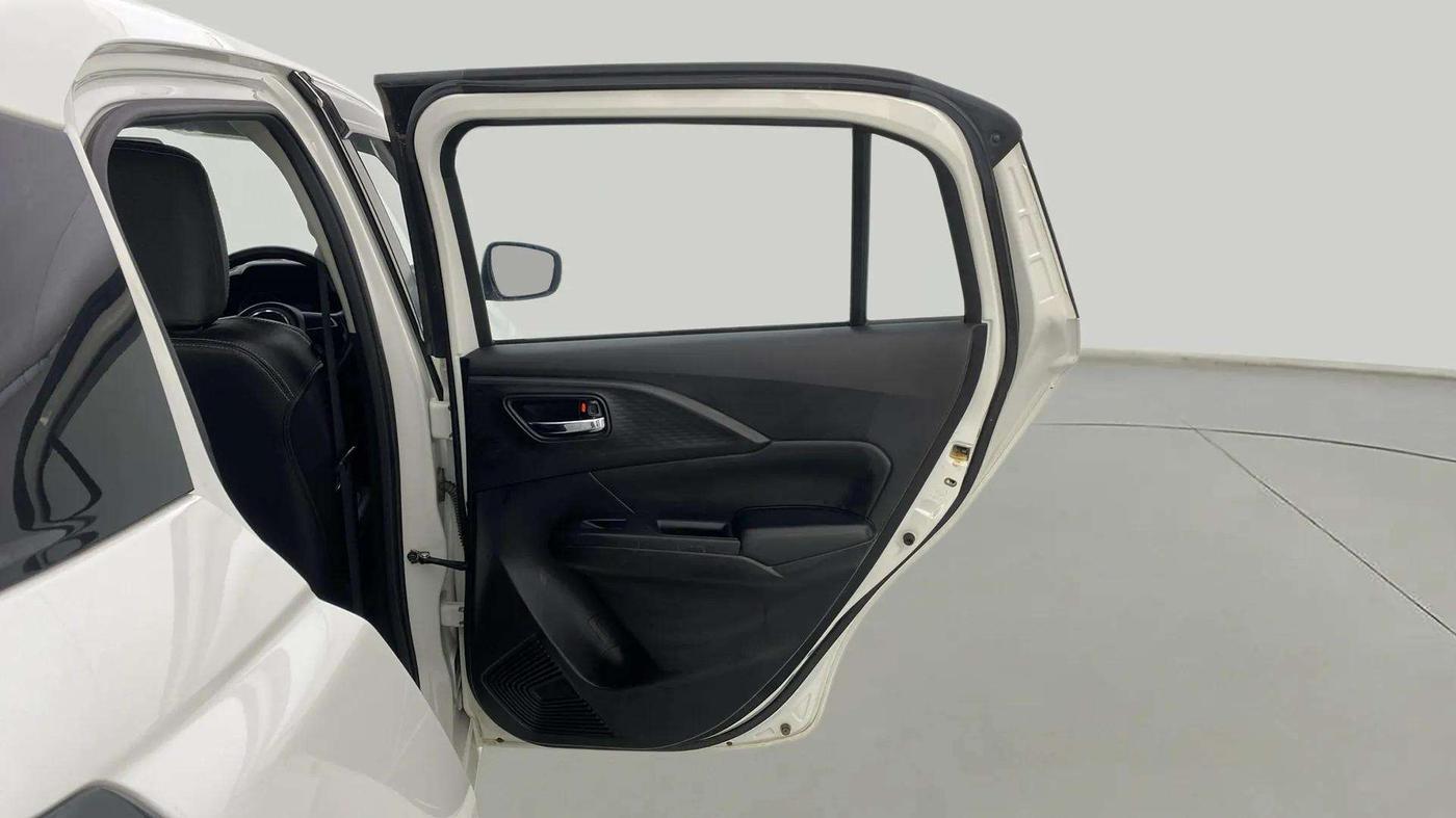 2024 Maruti Swift VXi (O) AMT, Petrol, Automatic, 20,681 km, RHS Rear Door