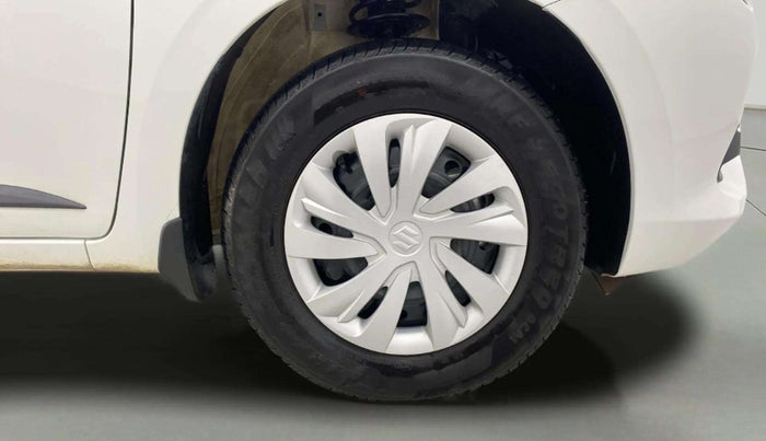 2024 Maruti Swift VXi (O) AMT, Petrol, Automatic, 20,681 km, Right Front Wheel