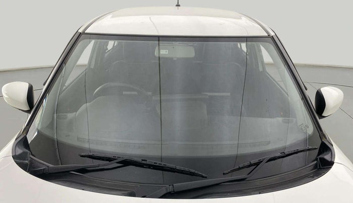 2024 Maruti Swift VXi (O) AMT, Petrol, Automatic, 20,681 km, Front Windshield
