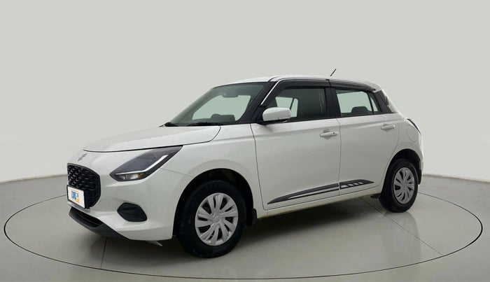 2024 Maruti Swift VXi (O) AMT, Petrol, Automatic, 20,681 km, Left Front Diagonal