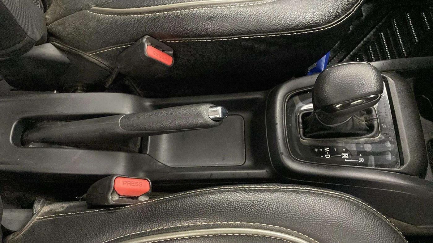 2024 Maruti Swift VXi (O) AMT, Petrol, Automatic, 20,681 km, Gear Lever
