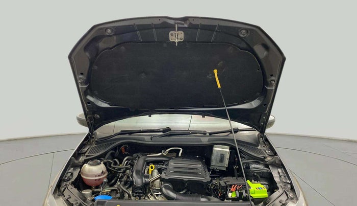 2020 Volkswagen Polo HIGHLINE PLUS 1.0L TSI, Petrol, Manual, 75,503 km, Open Bonet
