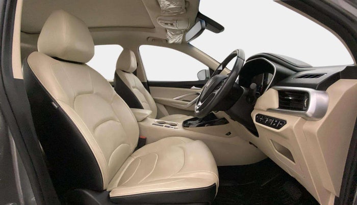 2021 MG HECTOR SHARP 1.5 PETROL CVT, Petrol, Automatic, 30,104 km, Right Side Front Door Cabin