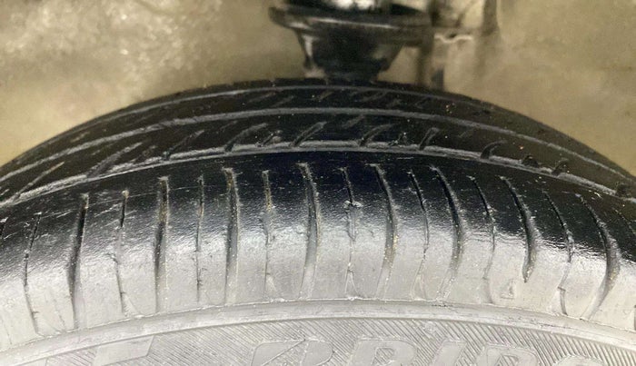 2017 Maruti Alto 800 LXI, Petrol, Manual, 71,567 km, Left Front Tyre Tread