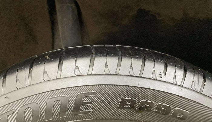 2016 Maruti Baleno DELTA PETROL 1.2, Petrol, Manual, 67,261 km, Left Front Tyre Tread