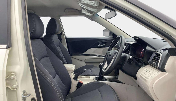 2021 Mahindra XUV300 W8 1.5 DIESEL, Diesel, Manual, 78,310 km, Right Side Front Door Cabin