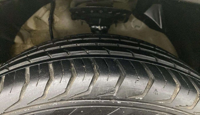 2021 Mahindra XUV300 W8 1.5 DIESEL, Diesel, Manual, 78,310 km, Left Front Tyre Tread