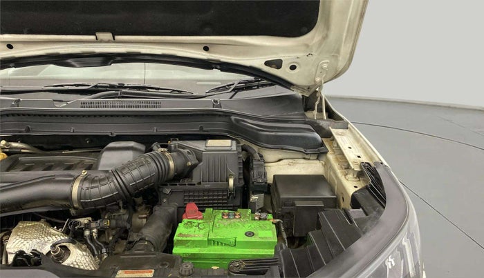 2021 Mahindra XUV300 W8 1.5 DIESEL, Diesel, Manual, 78,310 km, Engine View - Left