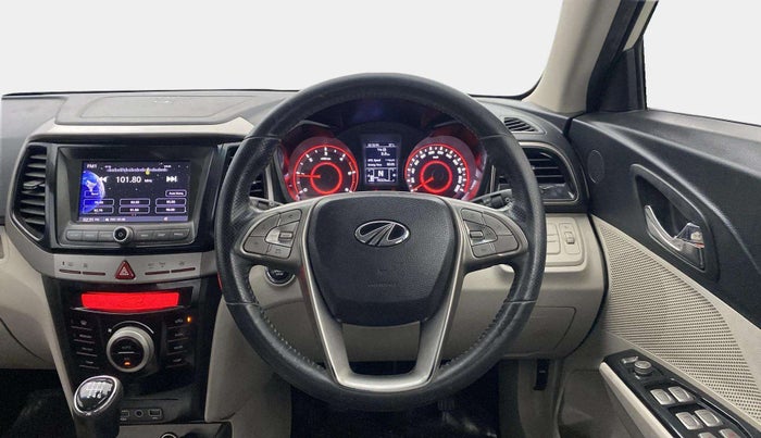 2021 Mahindra XUV300 W8 1.5 DIESEL, Diesel, Manual, 78,310 km, Steering Wheel Close Up
