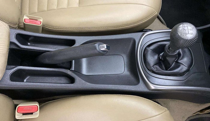 2015 Honda City 1.5L I-VTEC V MT, Petrol, Manual, 53,876 km, Gear Lever