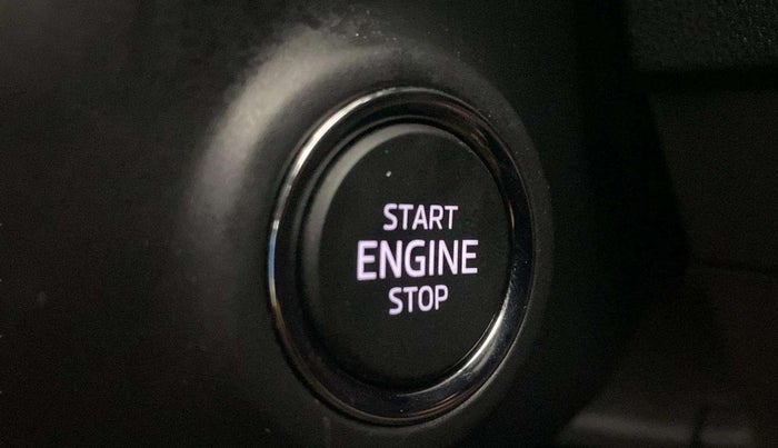 2022 Skoda KUSHAQ STYLE 1.5L TSI DSG (6 AIRBAGS), Petrol, Automatic, 16,286 km, Keyless Start/ Stop Button