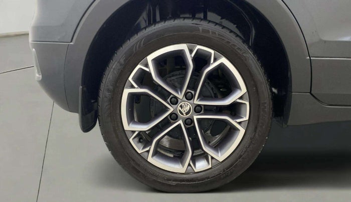 2022 Skoda KUSHAQ STYLE 1.5L TSI DSG (6 AIRBAGS), Petrol, Automatic, 16,286 km, Right Rear Wheel