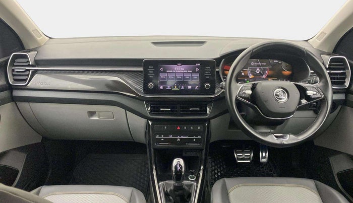 2022 Skoda KUSHAQ STYLE 1.5L TSI DSG (6 AIRBAGS), Petrol, Automatic, 16,286 km, Dashboard